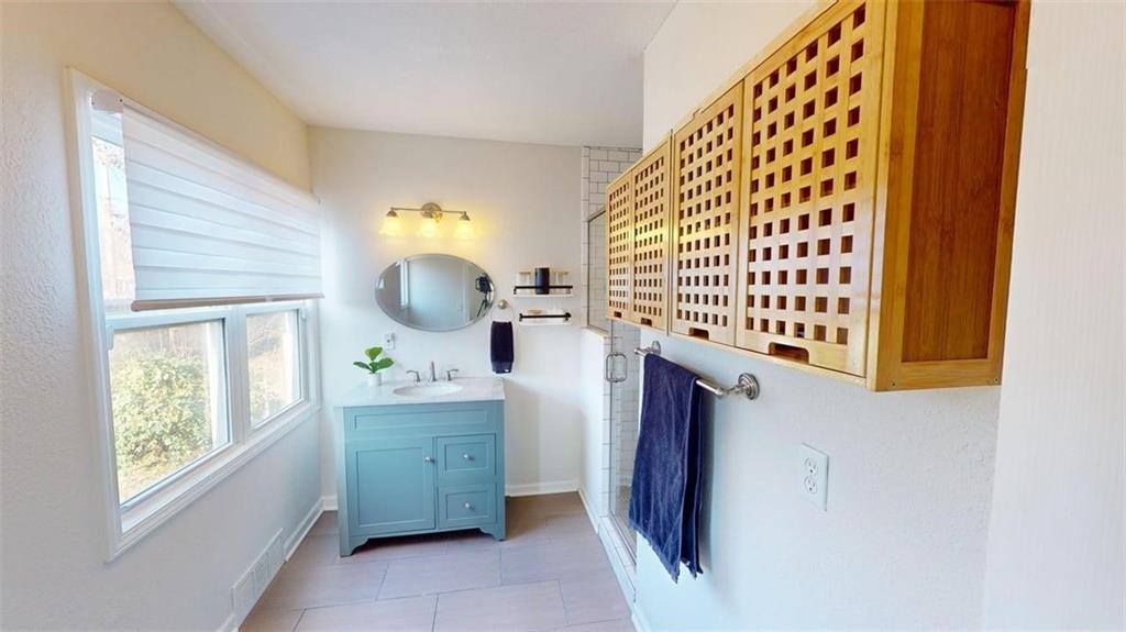 600 West 101st Terrace, Kansas City, MO 64114