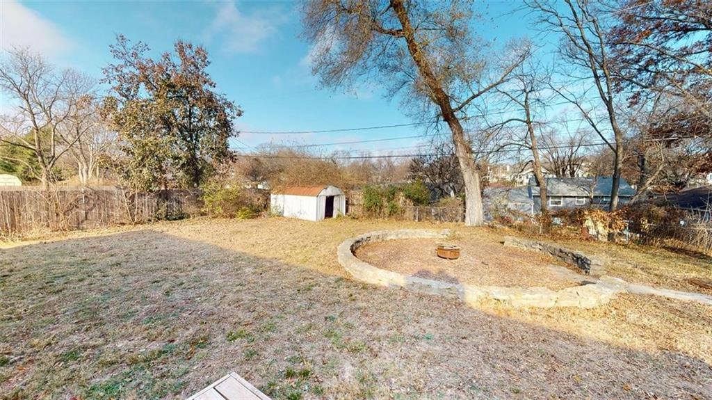 600 West 101st Terrace, Kansas City, MO 64114