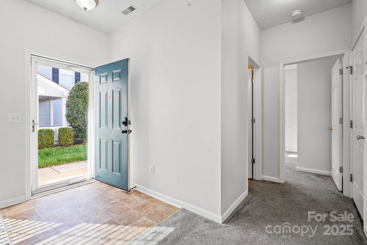 8663 Meadowmont View Drive, Charlotte, NC 28269