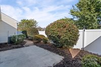 8663 Meadowmont View Drive, Charlotte, NC 28269