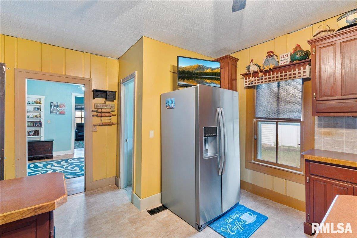 701 West Mississippi Drive, Muscatine, IA 52761