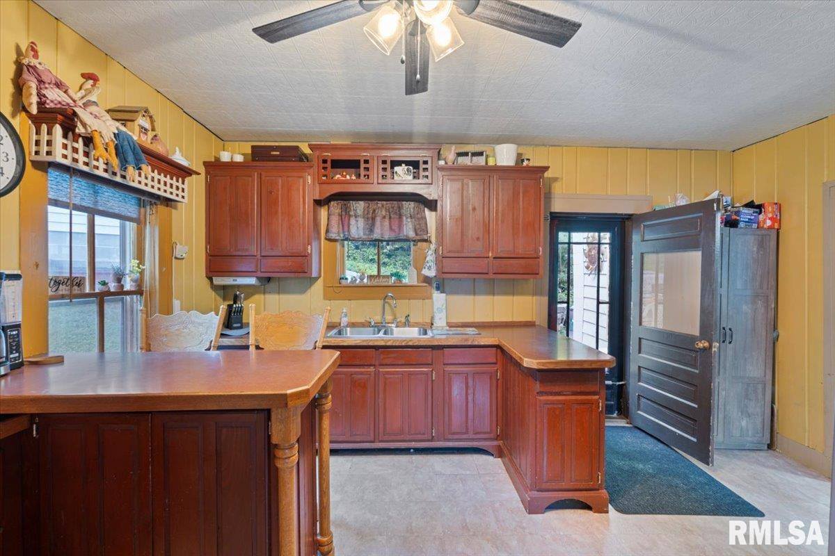 701 West Mississippi Drive, Muscatine, IA 52761