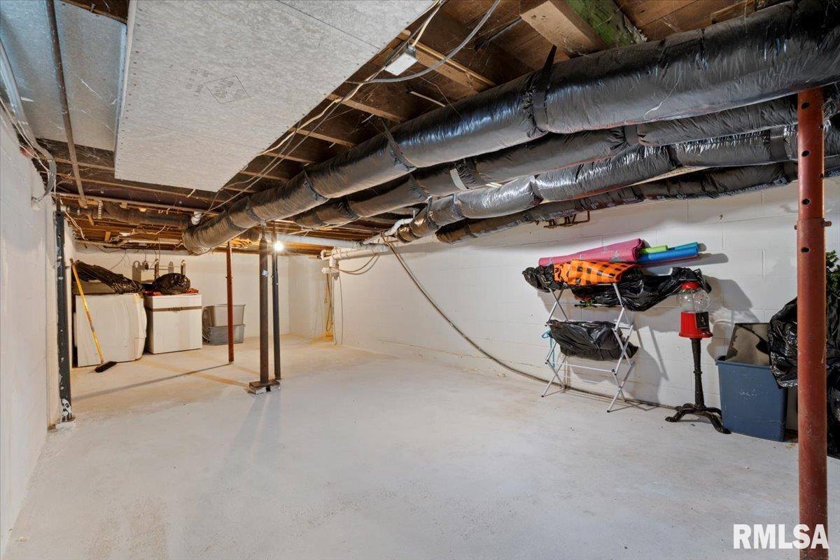 701 West Mississippi Drive, Muscatine, IA 52761