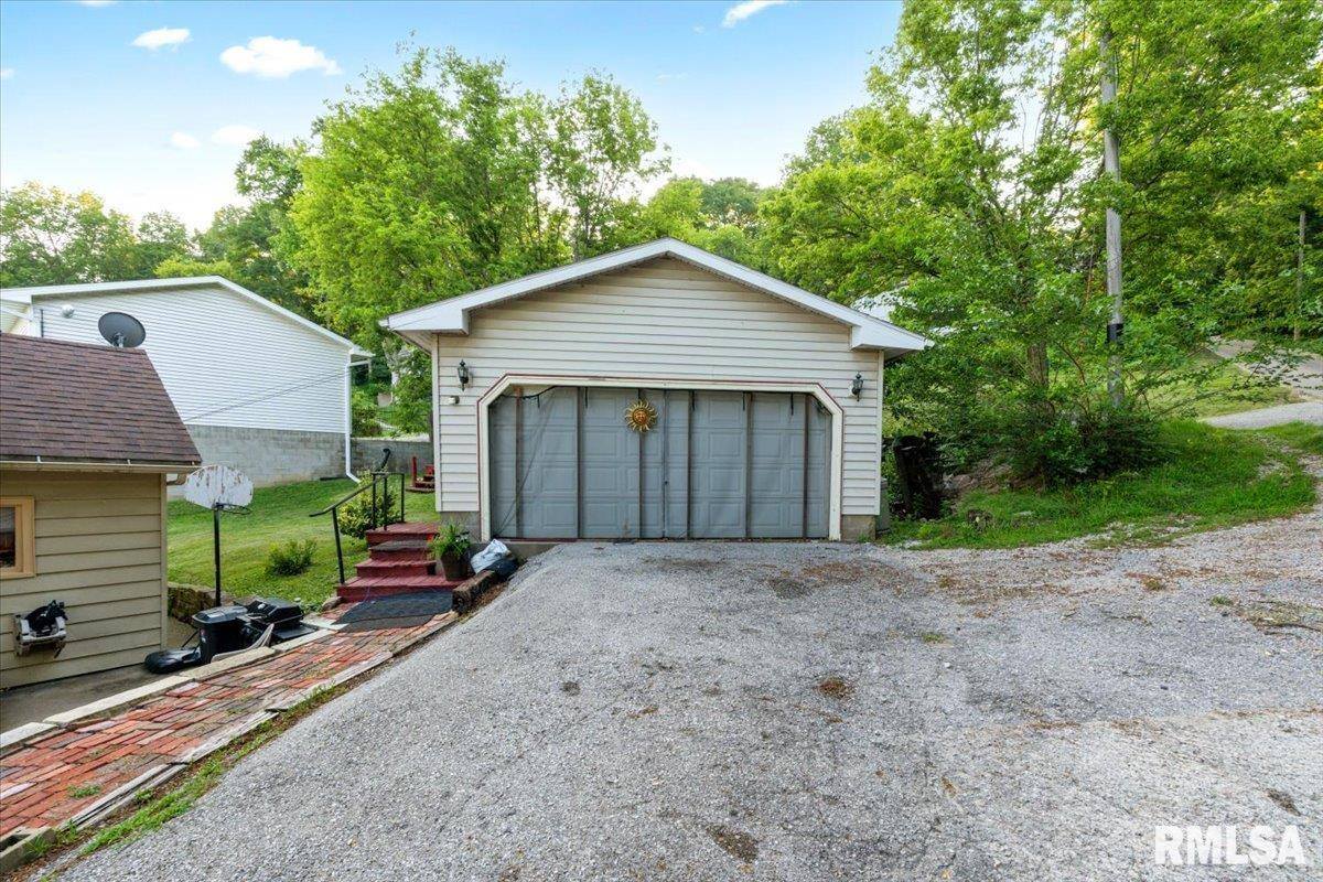 701 West Mississippi Drive, Muscatine, IA 52761