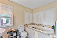 701 West Mississippi Drive, Muscatine, IA 52761