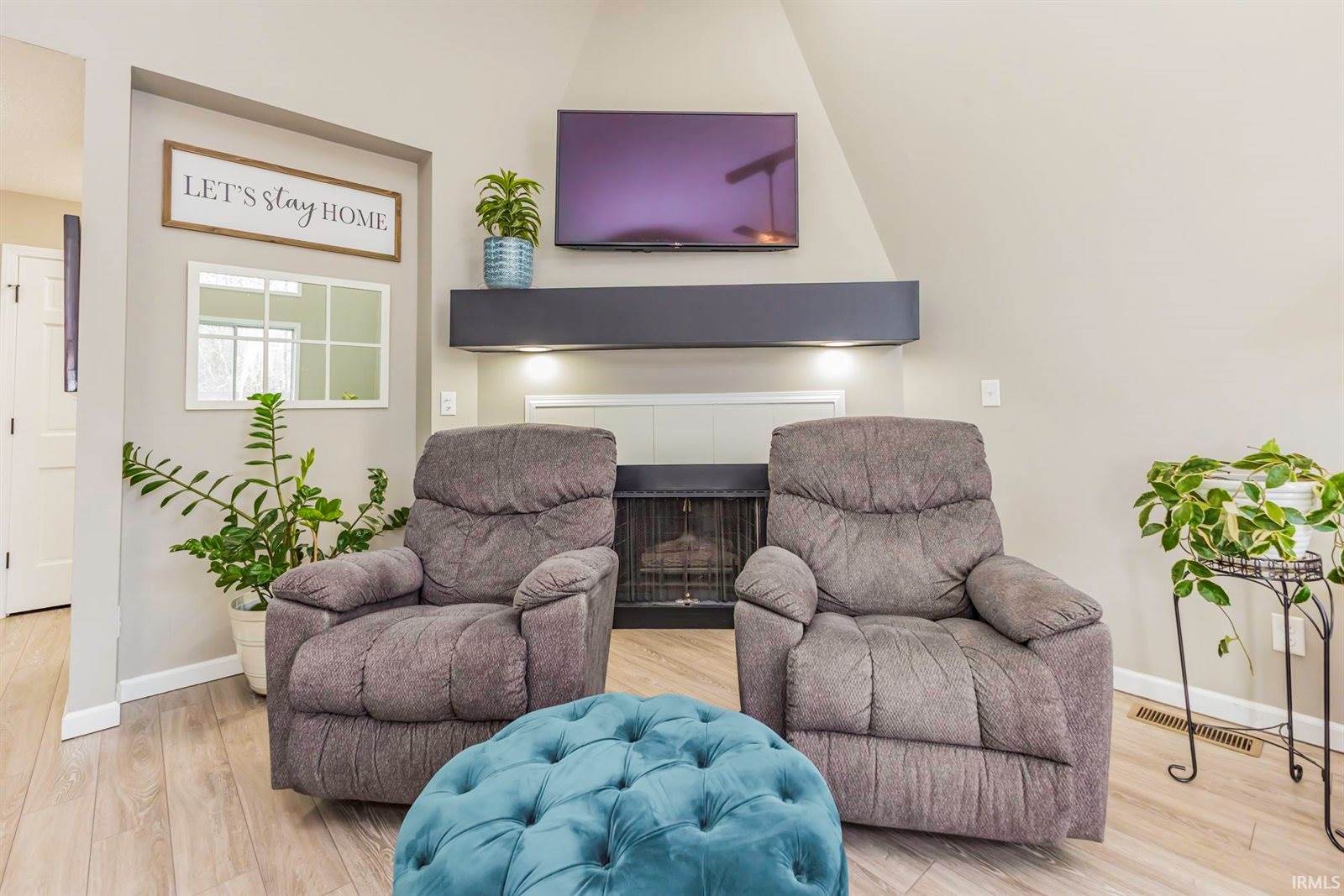 3802 N Lakeside Drive, Muncie, IN 47304