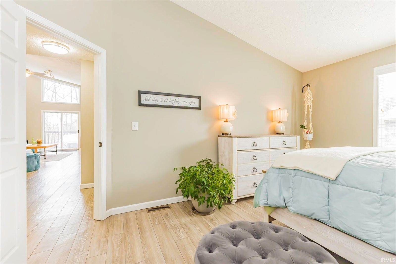 3802 N Lakeside Drive, Muncie, IN 47304