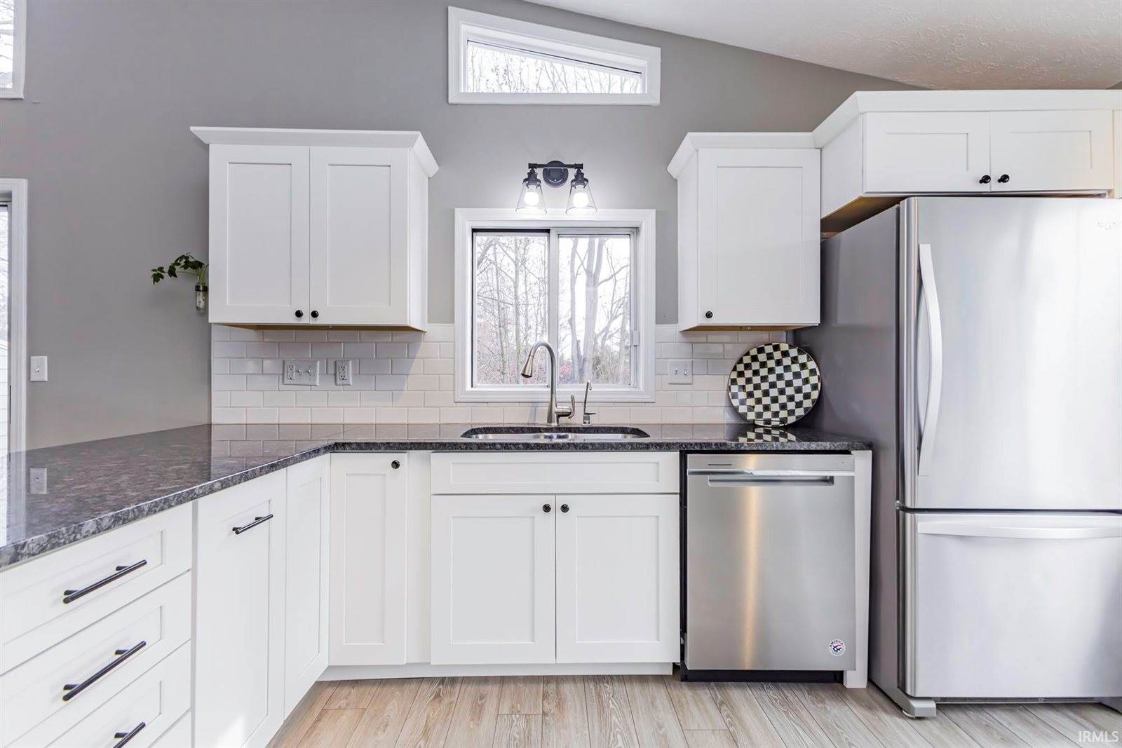 3802 N Lakeside Drive, Muncie, IN 47304