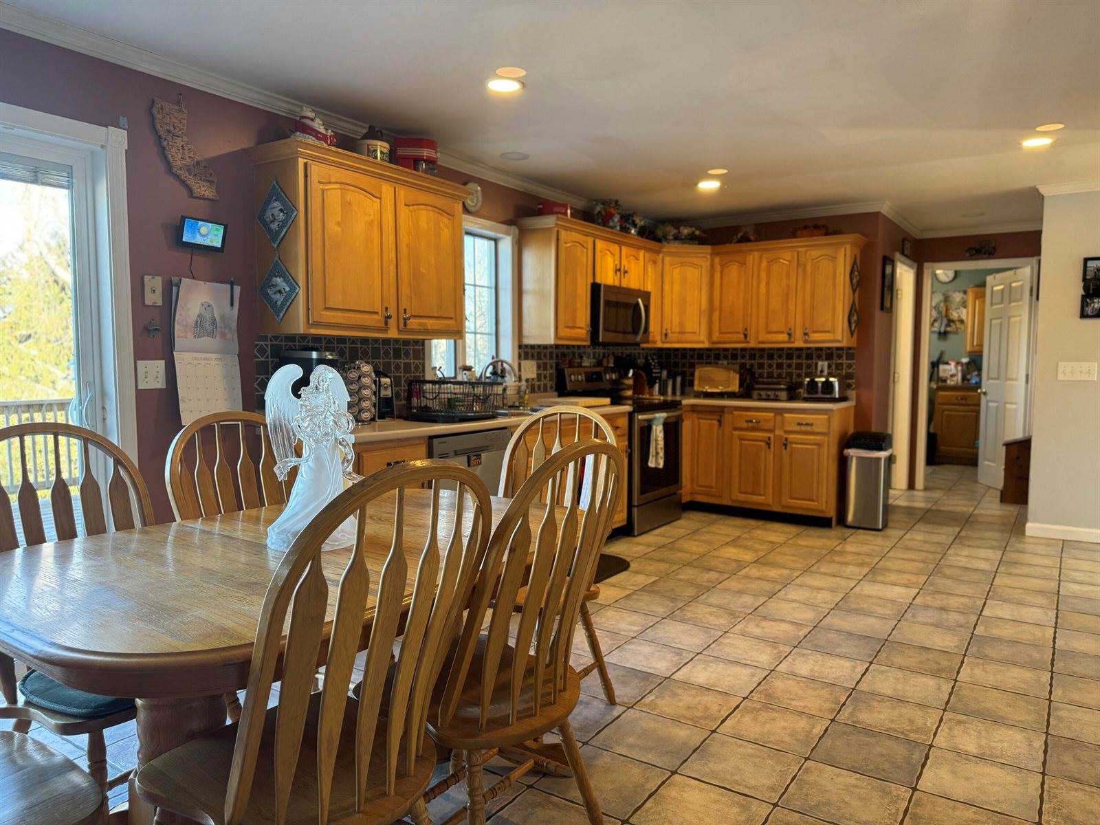 387 Exeter Road, Corinth, ME 04427
