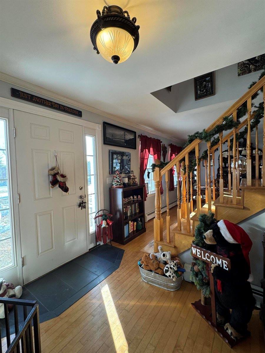 387 Exeter Road, Corinth, ME 04427