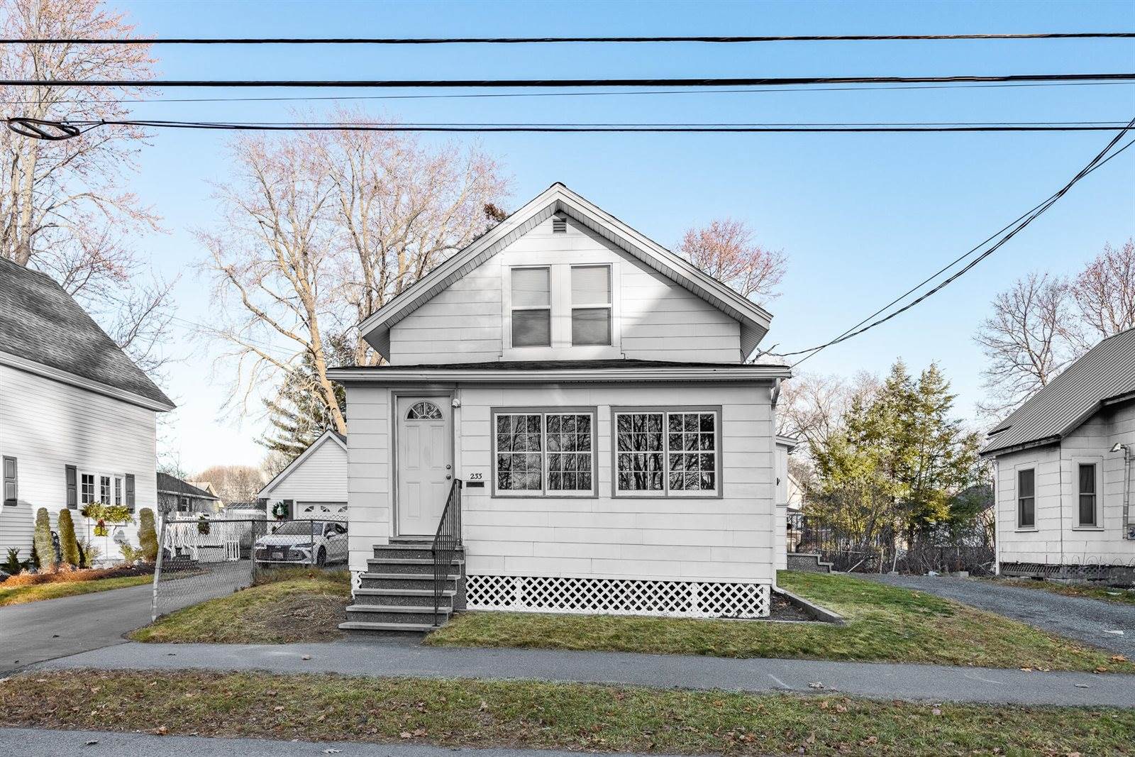 233 Palm Street, Bangor, ME 04401