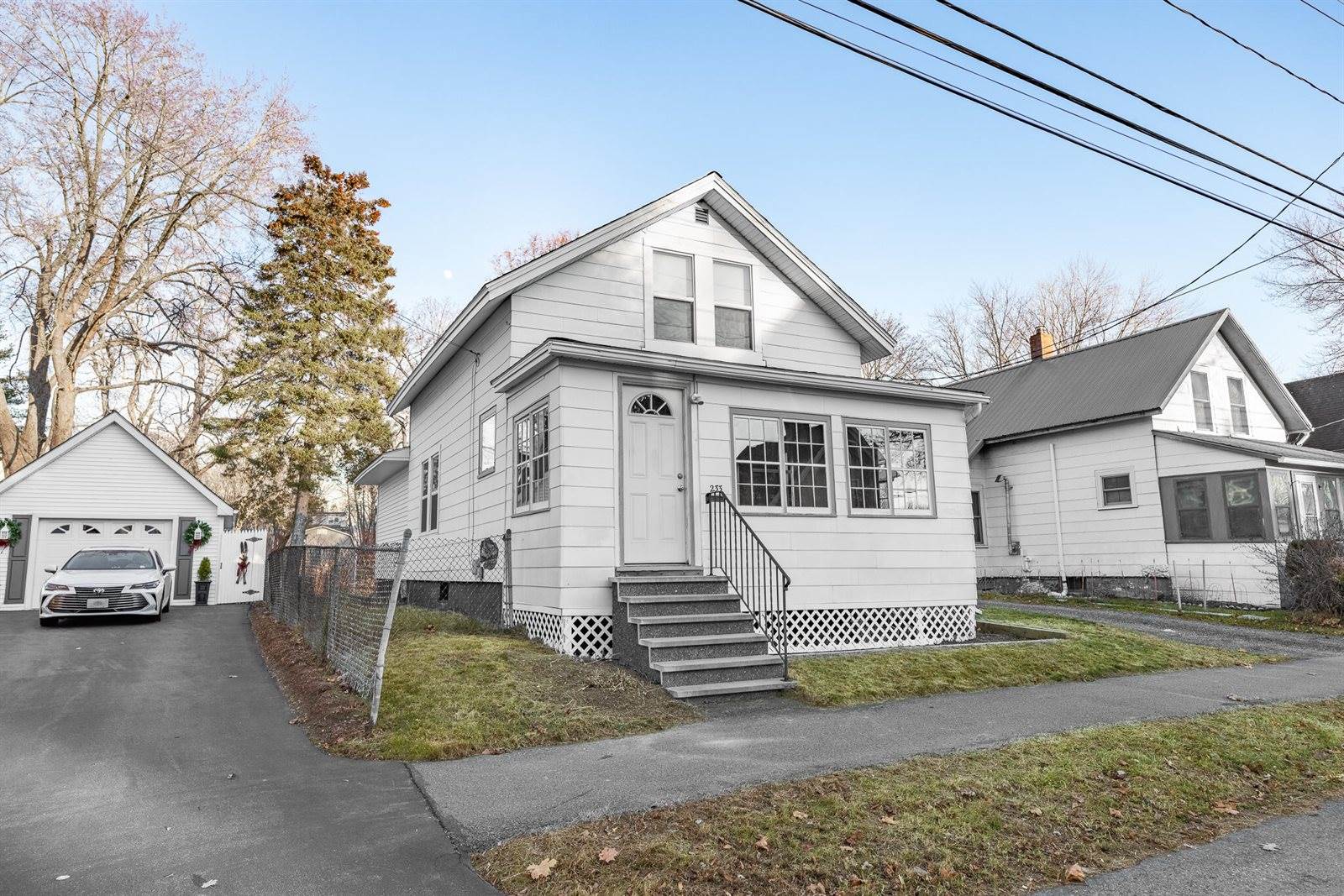 233 Palm Street, Bangor, ME 04401