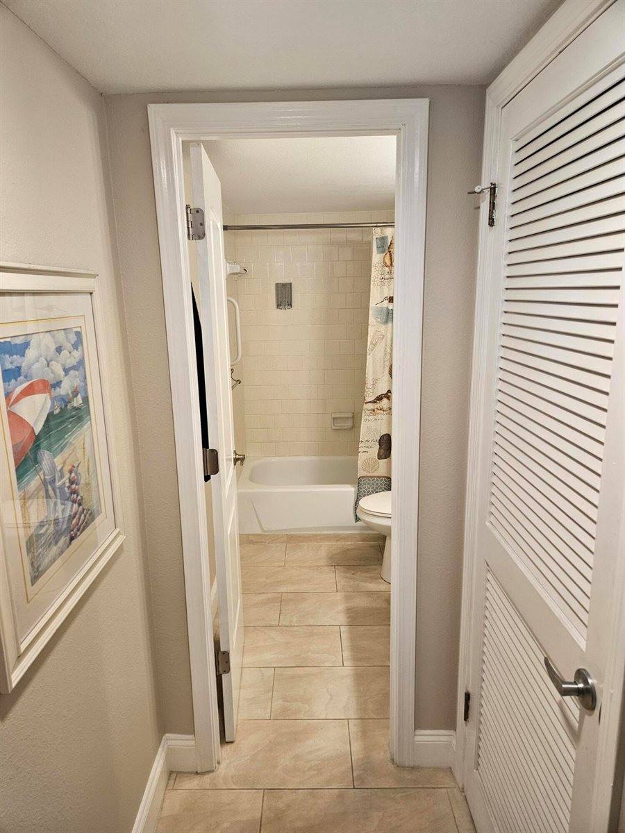 3857 Indian Trail, Unit 305, Destin, FL 32541