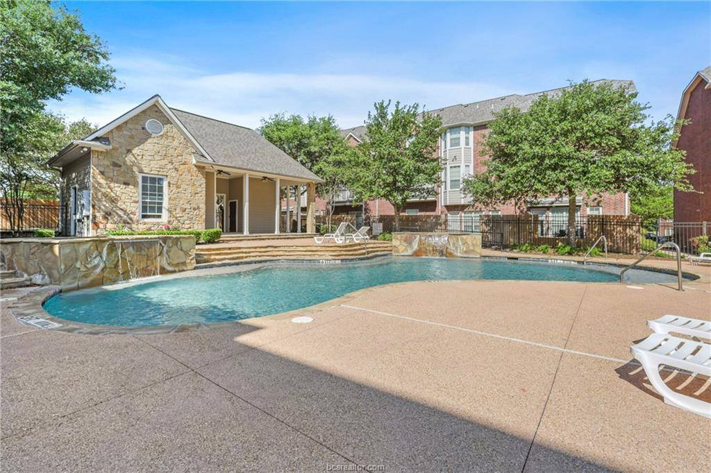305 Holleman Drive, College Station, TX 77840