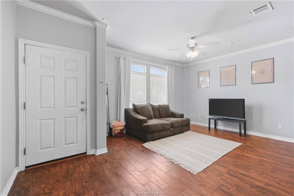 305 Holleman Drive, College Station, TX 77840