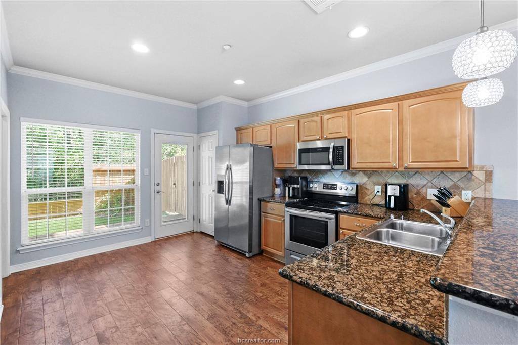 305 Holleman Drive, College Station, TX 77840