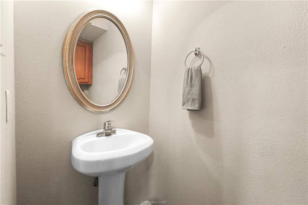 305 Holleman Drive, College Station, TX 77840