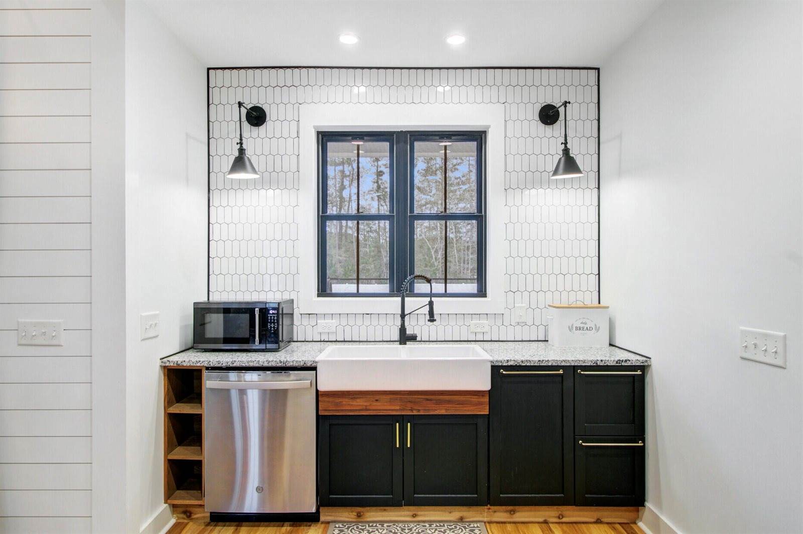 85 Blackjack Lane, Andrews, SC 29510