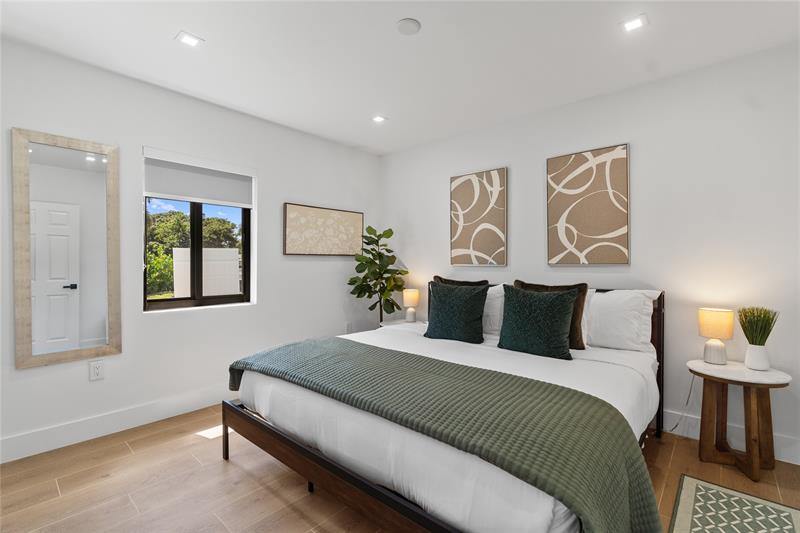 1561 SW 23rd Ave, Fort Lauderdale, FL 33312