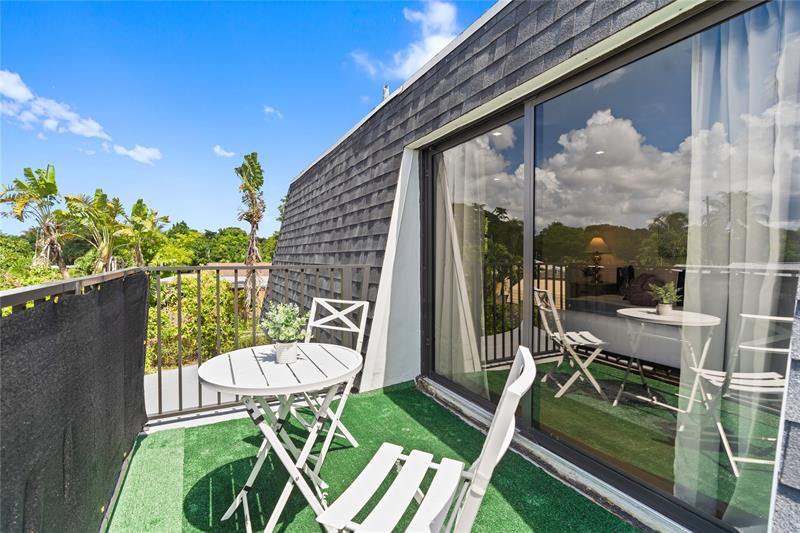 1561 SW 23rd Ave, Fort Lauderdale, FL 33312