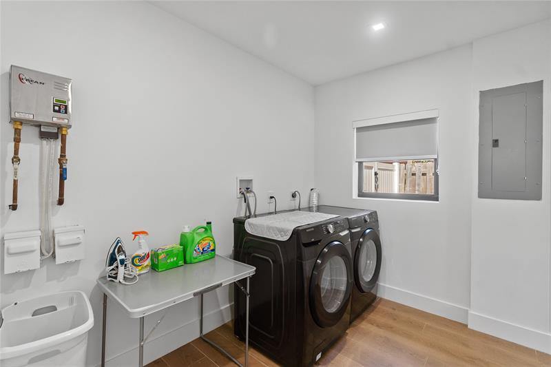 1561 SW 23rd Ave, Fort Lauderdale, FL 33312