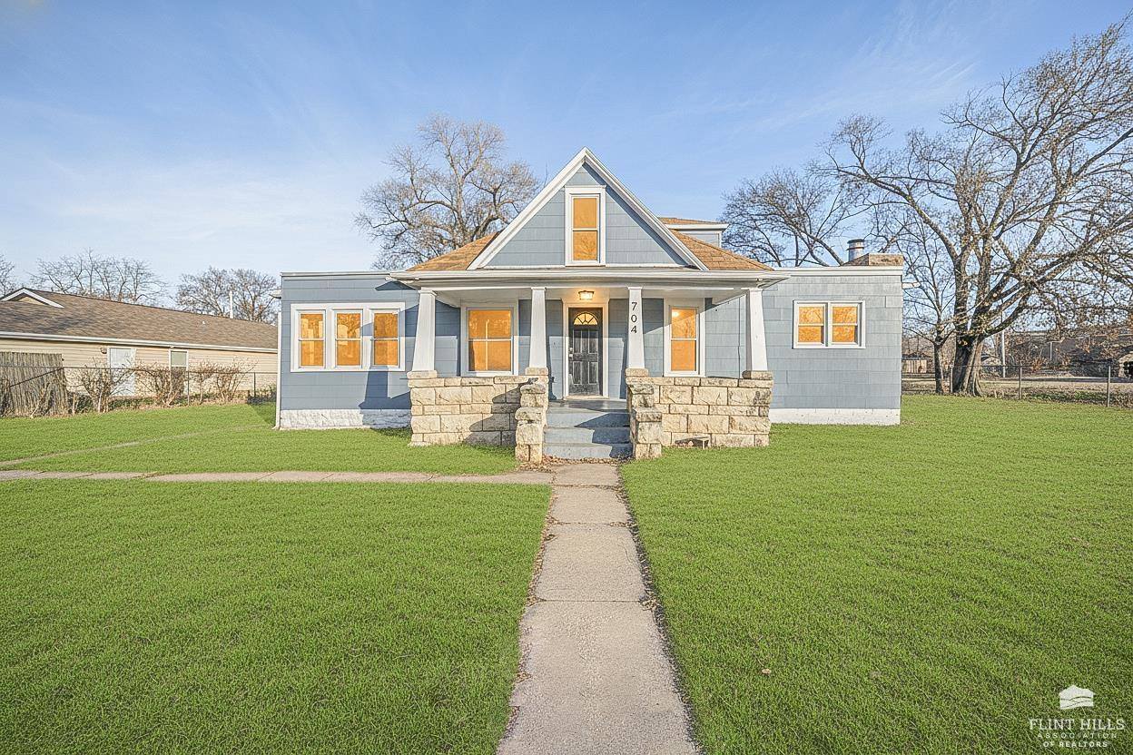 704 West 13th Street, Junction City, KS 66441