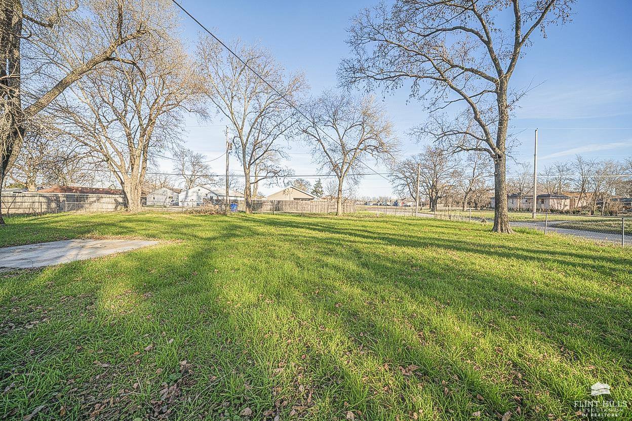 704 West 13th Street, Junction City, KS 66441