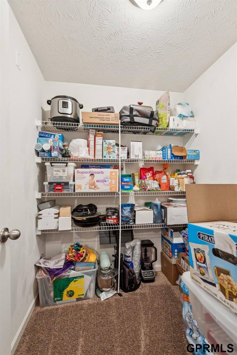 19351 V Street, Omaha, NE 68135