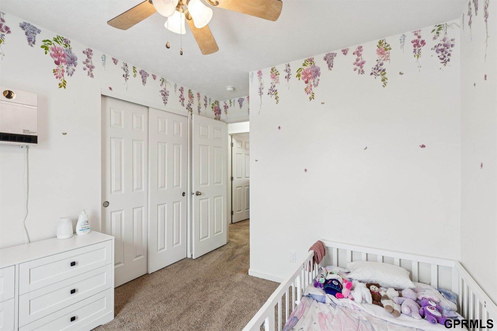 19351 V Street, Omaha, NE 68135