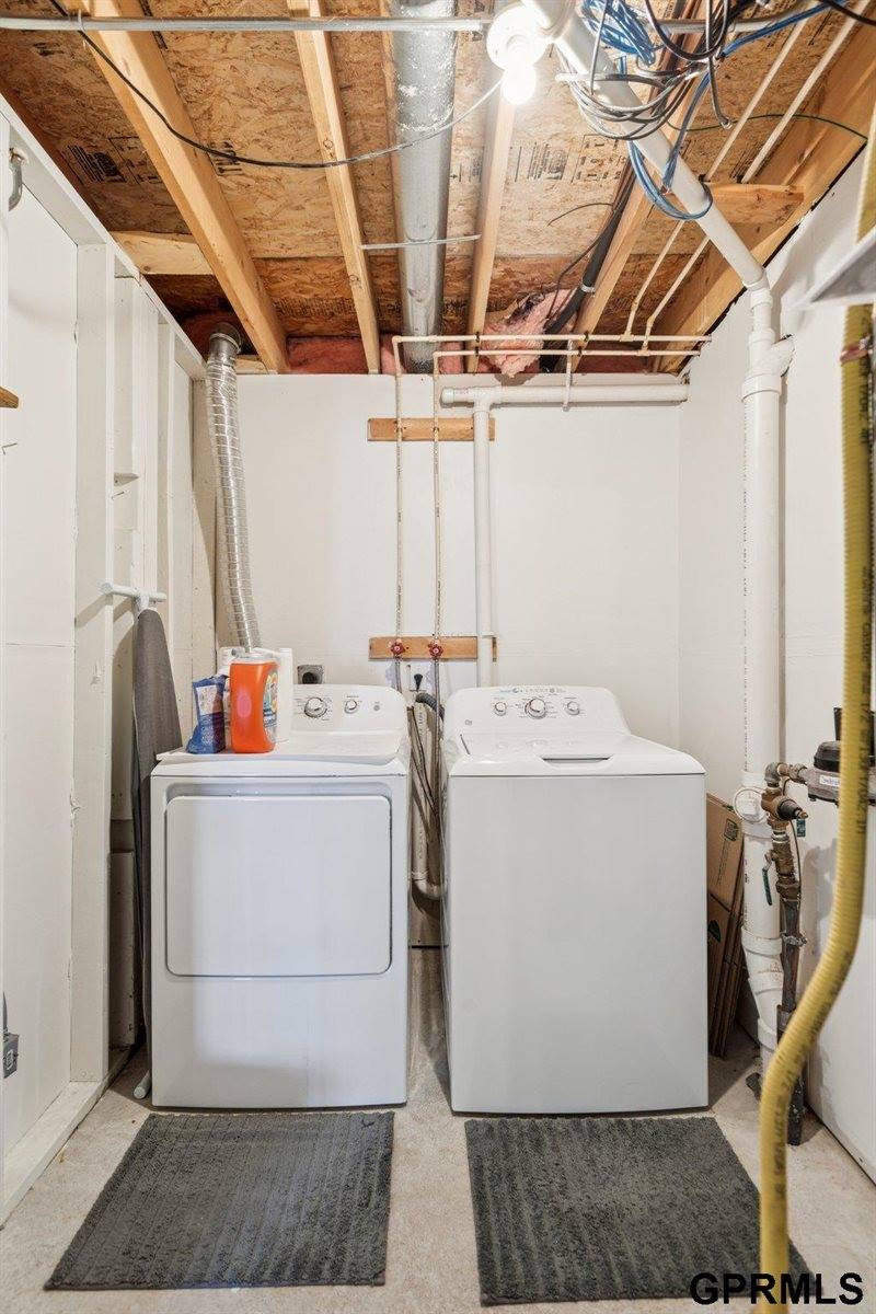 19351 V Street, Omaha, NE 68135