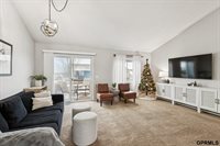 19351 V Street, Omaha, NE 68135