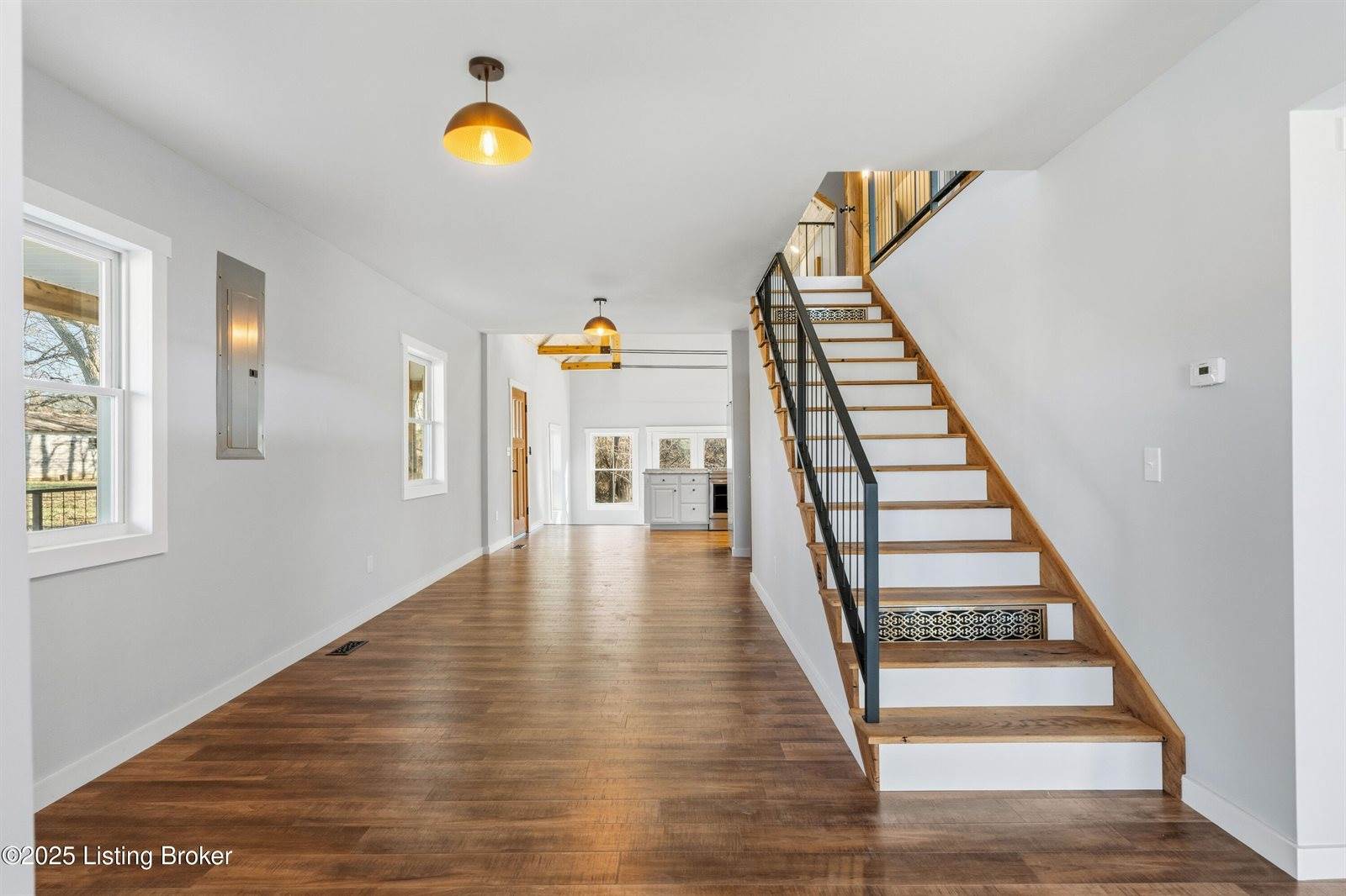 829 Old State Rd, Brandenburg, KY 40108