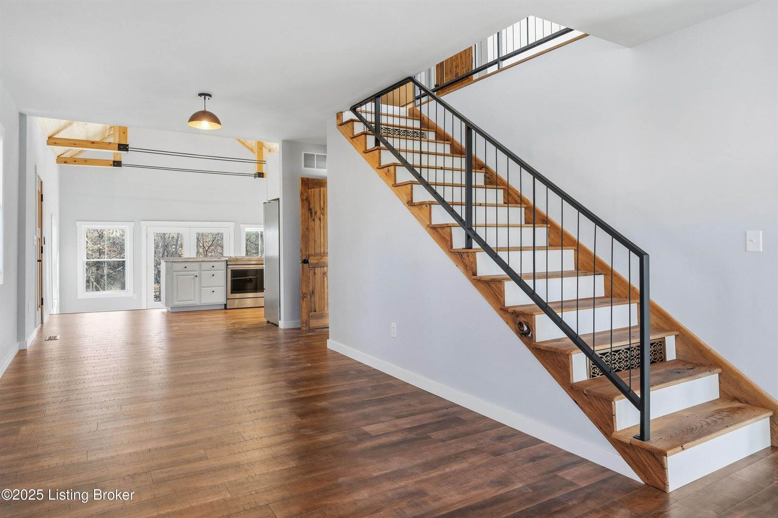 829 Old State Rd, Brandenburg, KY 40108