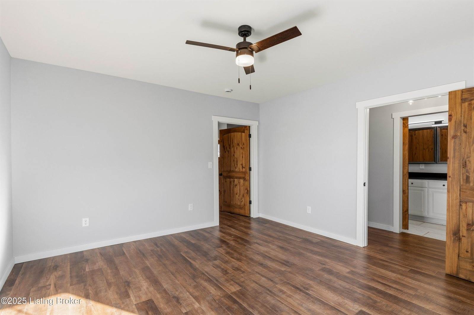 829 Old State Rd, Brandenburg, KY 40108