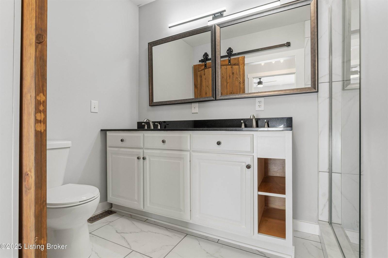 829 Old State Rd, Brandenburg, KY 40108