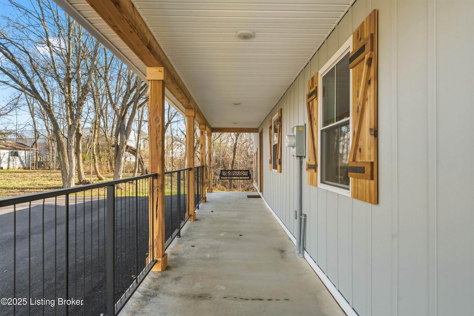 829 Old State Rd, Brandenburg, KY 40108