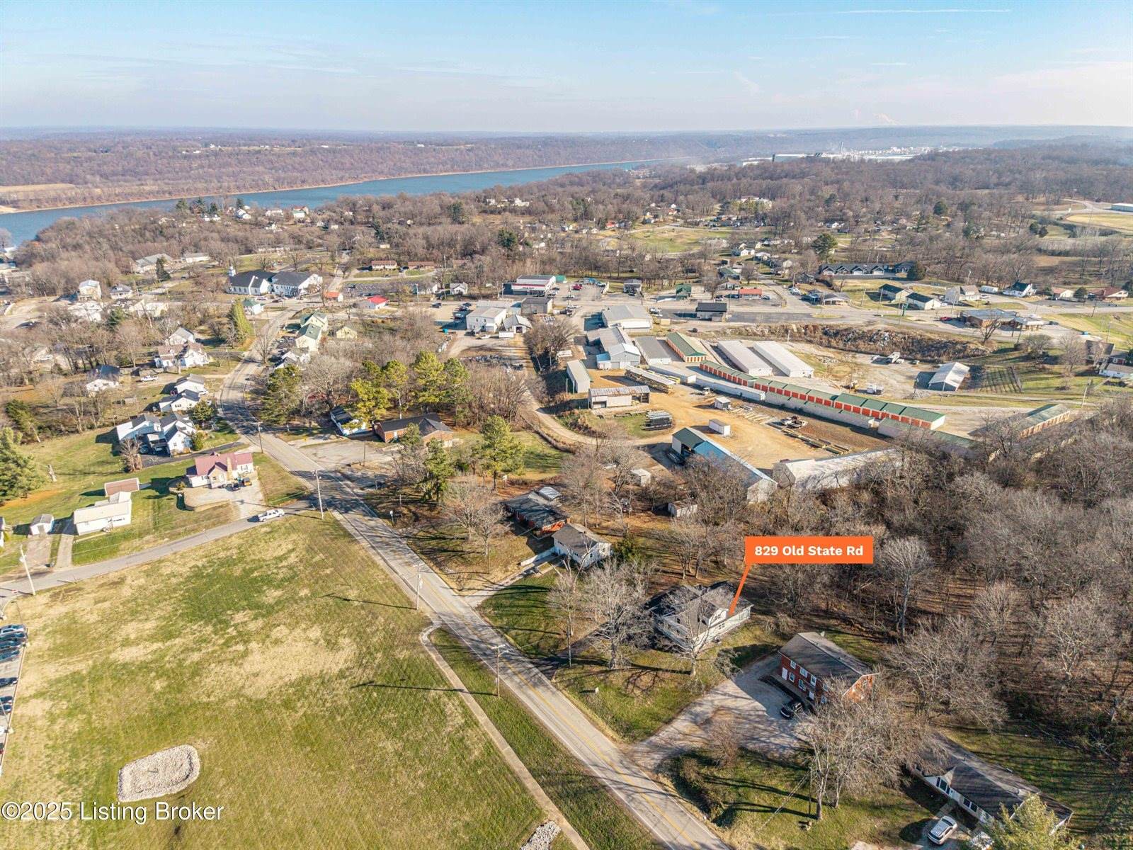 829 Old State Rd, Brandenburg, KY 40108