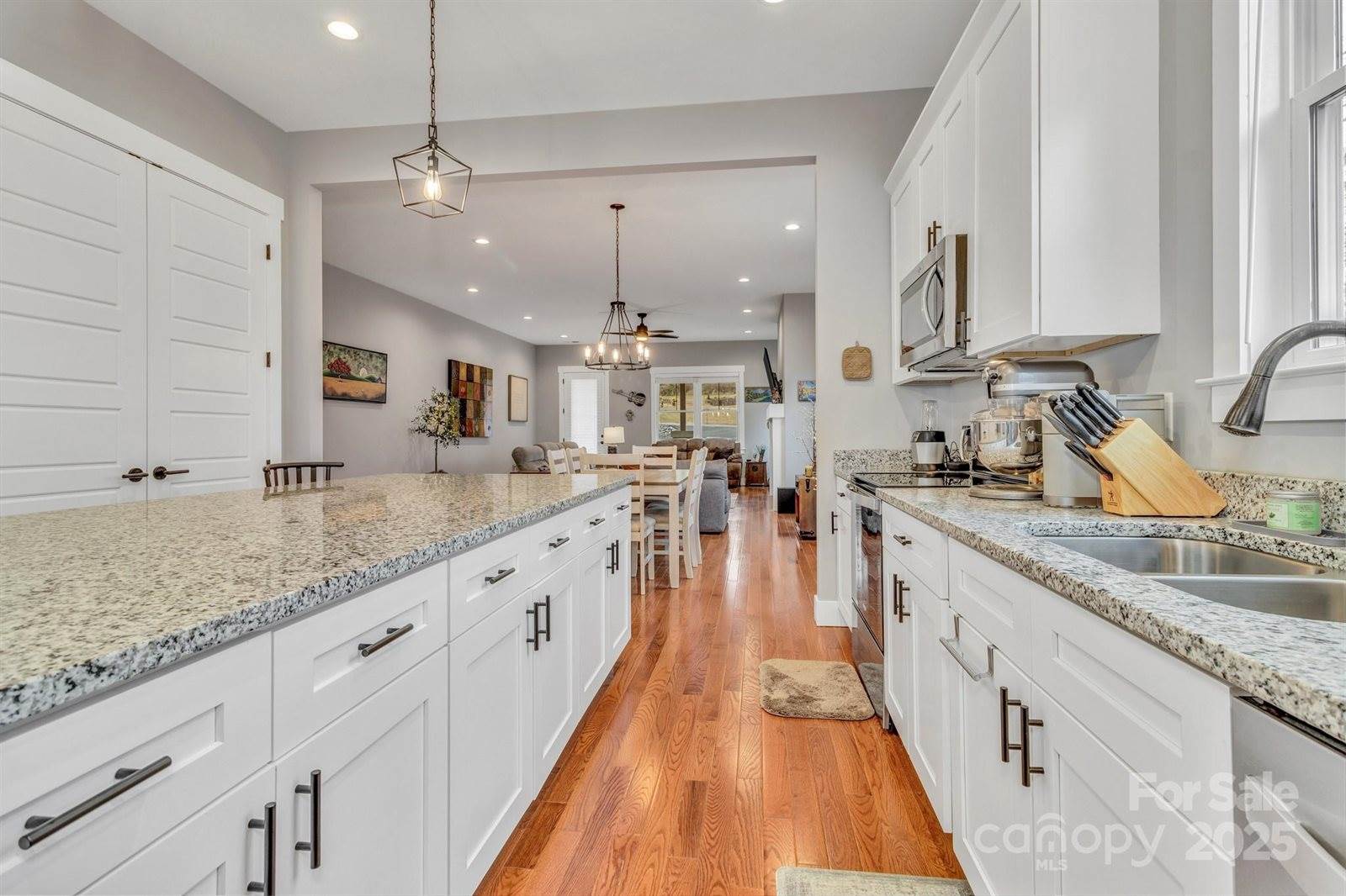 14 Cider Hill Lane, Hendersonville, NC 28792