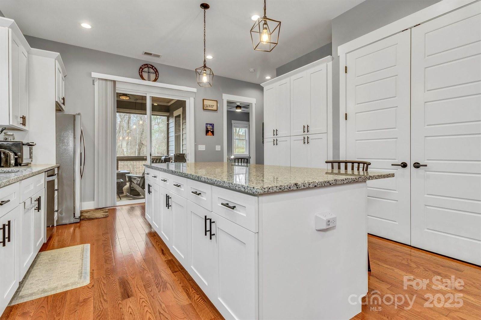 14 Cider Hill Lane, Hendersonville, NC 28792