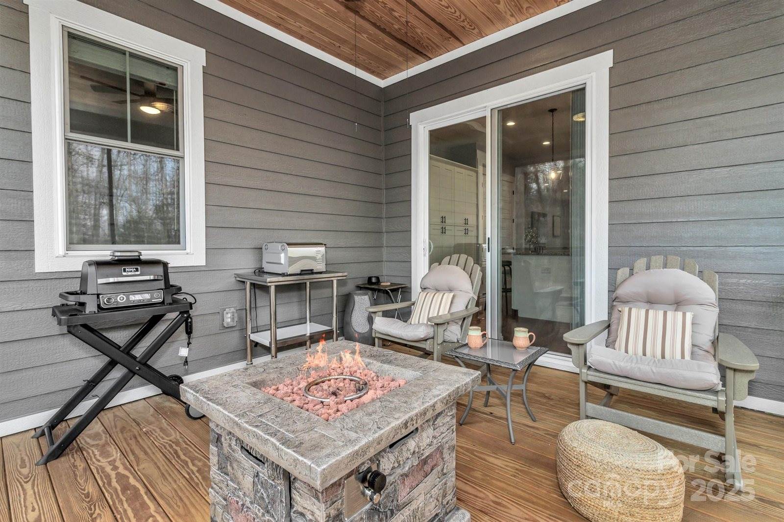 14 Cider Hill Lane, Hendersonville, NC 28792