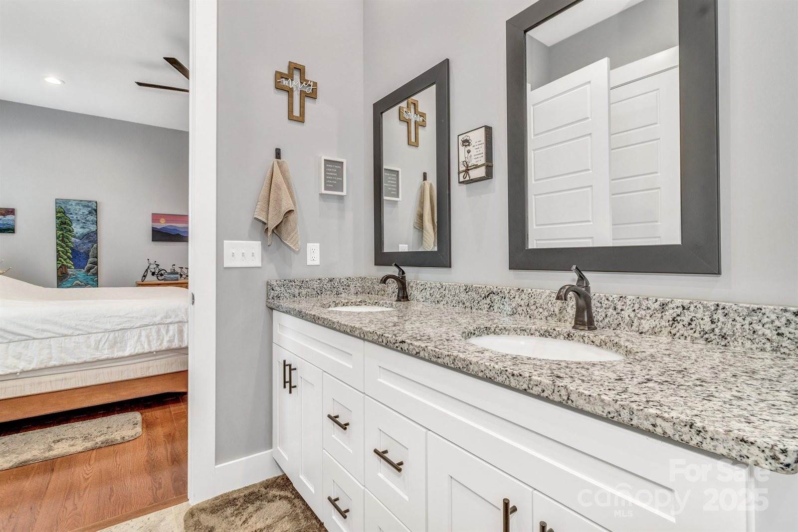 14 Cider Hill Lane, Hendersonville, NC 28792