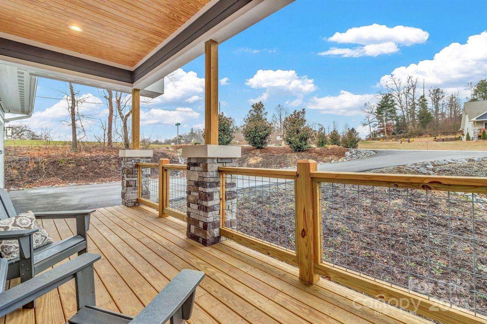 14 Cider Hill Lane, Hendersonville, NC 28792