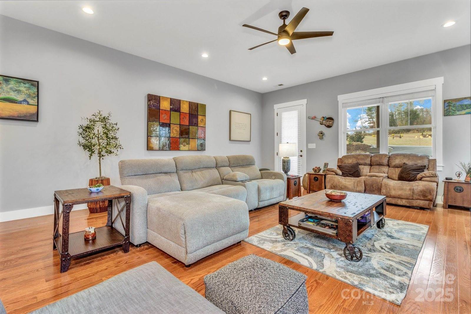 14 Cider Hill Lane, Hendersonville, NC 28792