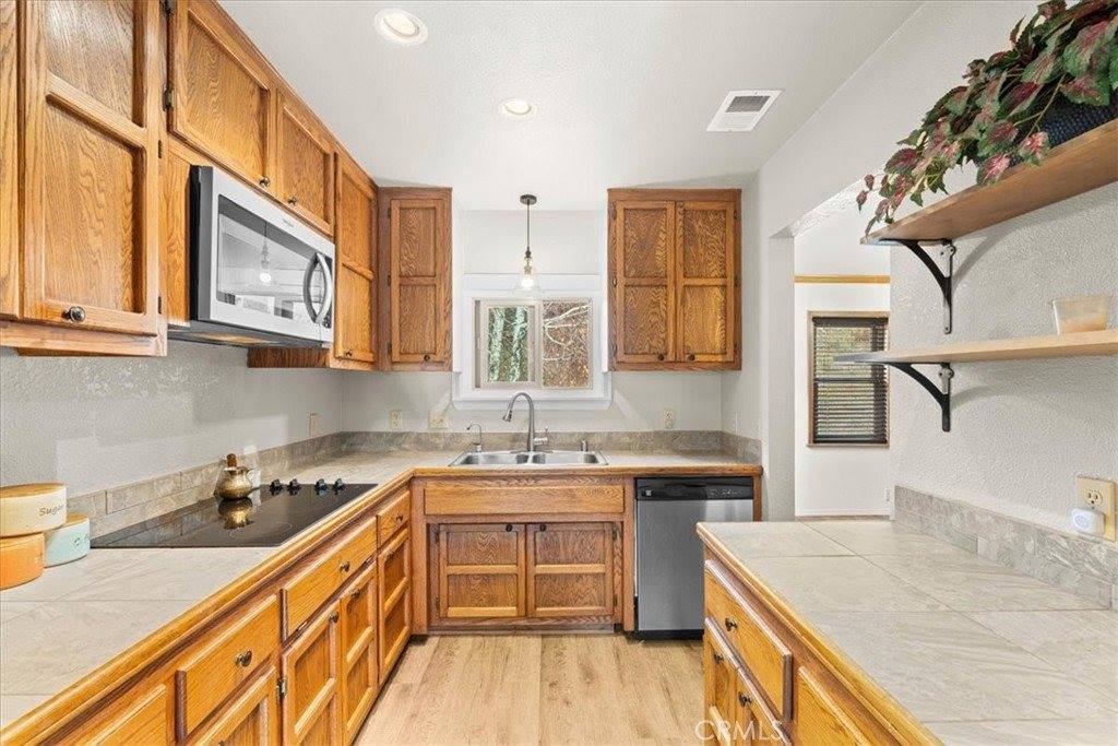 26601 Big Pines, Wrightwood, CA 92397