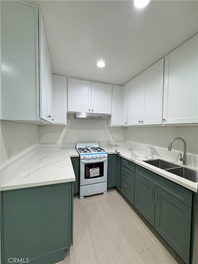 8520 Fenwick, Sunland, CA 91040