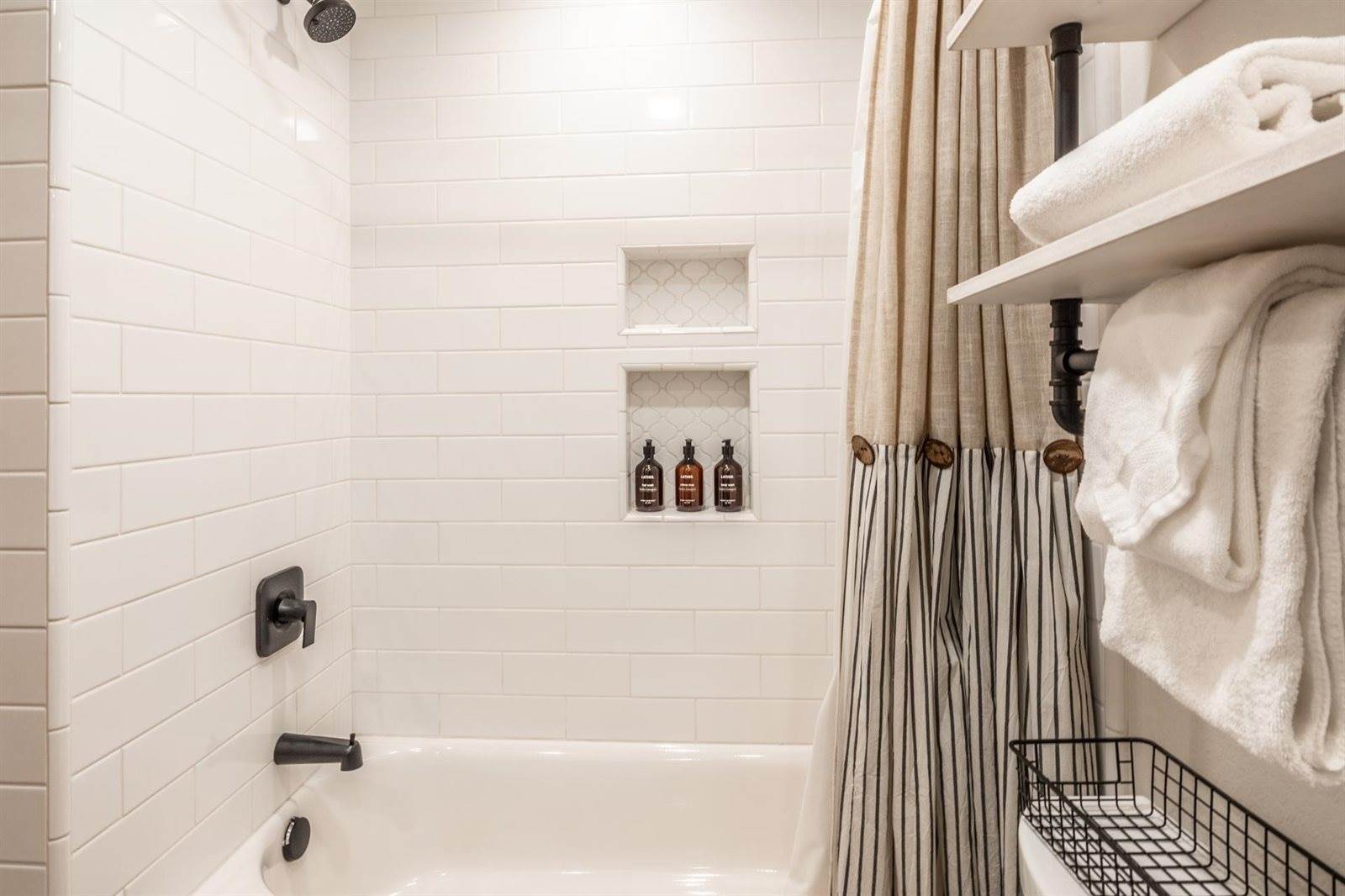 484 Manzanita Rd #9, Mammoth Lakes, CA 93546