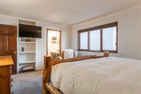 484 Manzanita Rd #9, Mammoth Lakes, CA 93546