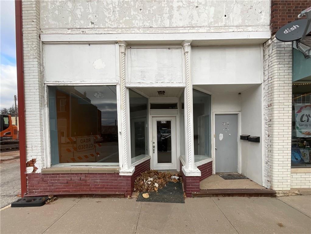 215 East 3RD Street, Cameron, MO 64429
