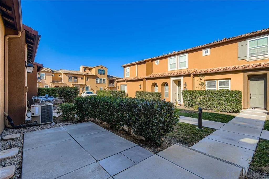 17019 Camino Marcilla, San Diego, CA 92127