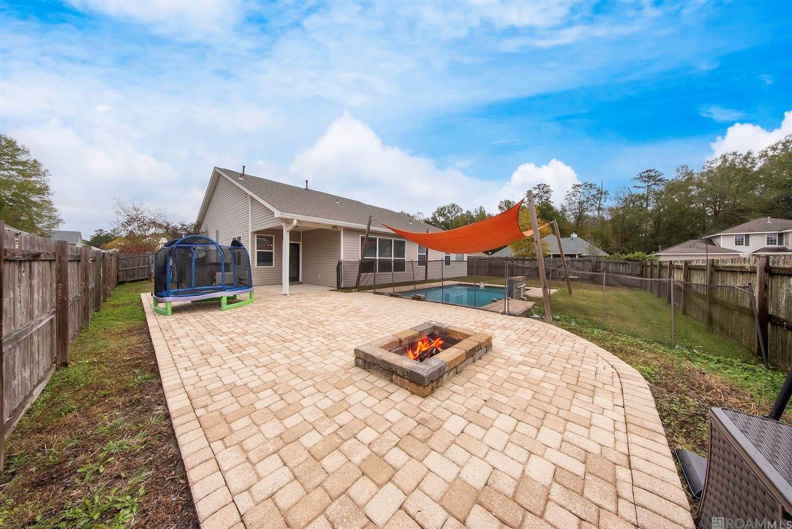 301 Mark Dr, Covington, LA 70433